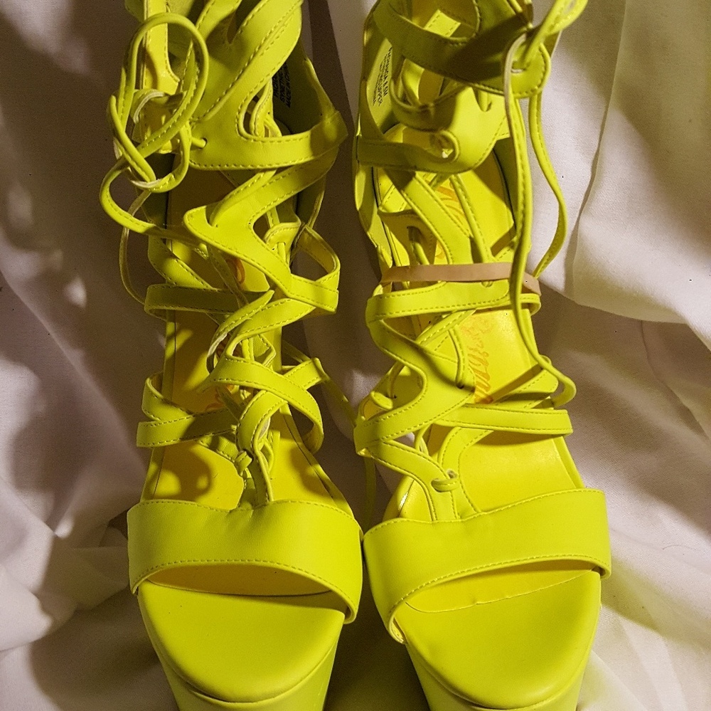 Yellow Platform heels